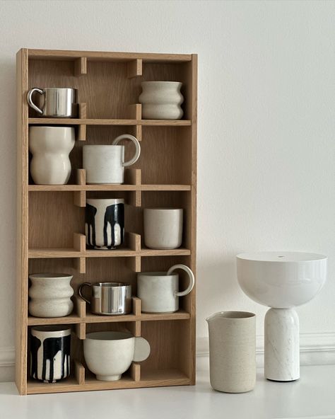 Helen A. W. | This beautiful and high-quality cup shelf makes me happy every day! @saetter_copenhagen Happy Friday! • • • • • • • • #mug #muglover… | Instagram Mug Shelf, Shelf Designs, Minimalist Mug, Cup Shelf, House Inspiration, Happy Friday, Copenhagen, Every Day, Shelves