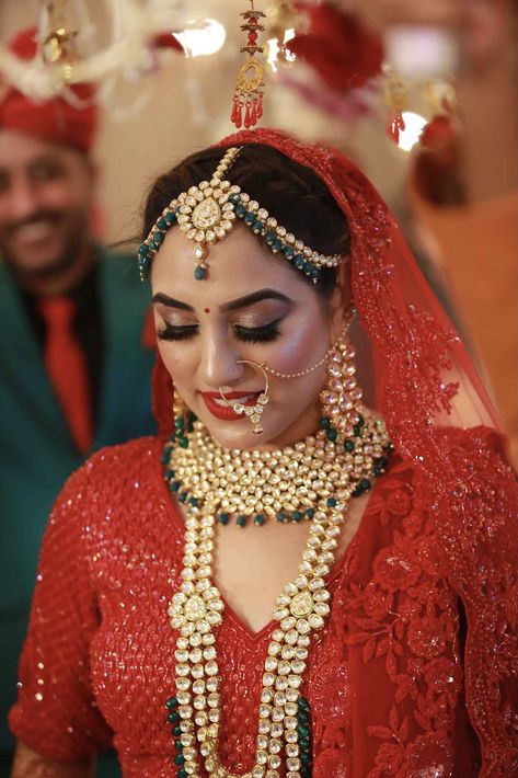 Wedding 
Red lehenga 
Wedding jewellery Green Lehenga Bridal, Hijabi Bride, Lehenga Hairstyles, Casual Bridal Dress, Hijabi Brides, Kundan Jewellery Bridal, Bridal Lehenga Collection, Bridal Lehenga Red, Green Lehenga