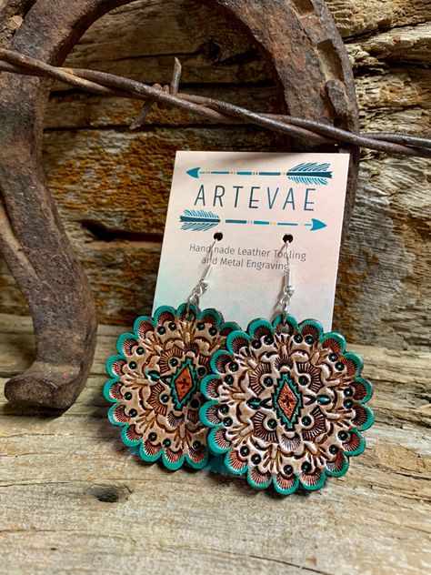 Leather Concho Earrings, Concho Earrings, Waist Bag Leather, Custom Leather Work, Leather Jewelry Diy, Leather Jewellery, Leather Carving, Leather Art, Boho Leather