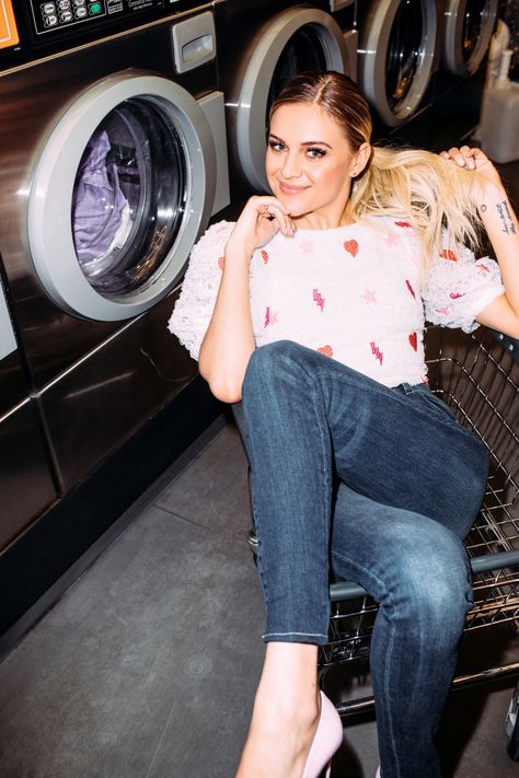 There’s A Reason Kelsea Ballerini Shares SO Much On Instagram Kelsey Ballerini, Country Female Singers, First Meet, Maren Morris, Celebrities Then And Now, Kelsea Ballerini, Celeb Crush, Female Musicians, Country Music Stars