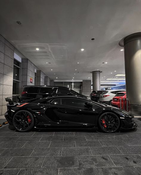 Lamborghini Svj, Tmax Yamaha, Aventador Svj, Mclaren Cars, New Ferrari, Car Artwork, Car Goals, Exotic Sports Cars, Luxury Lifestyle Dreams