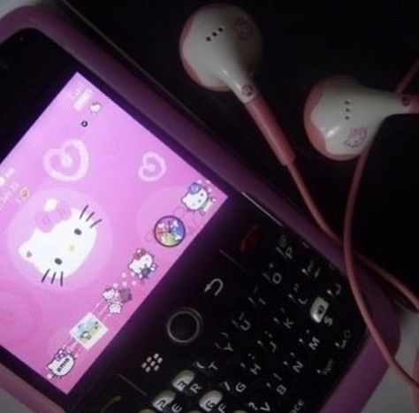 pink aesthetic Hello Kitty Aesthetic, Trashy Y2k, 2000s Aesthetic, Hello Kitty Items, Aesthetic Images, Hello Kitty Wallpaper, 8 Bit, Y2k Aesthetic, Grunge Aesthetic