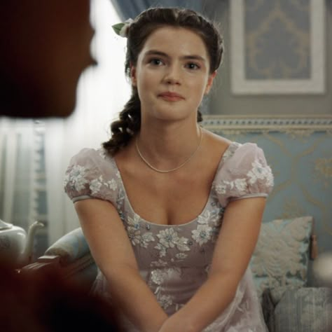 Hyacinth Bridgerton, Bridgerton Family, Teen Doctor, Gilbert Blythe, Period Movies, Julia Quinn, Animation Design, Period Dramas, Royal Fashion