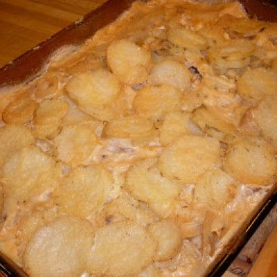 Pork Chops And Scalloped Potatoes, One Pan Pork Chops, Scalloped Potato Casserole, Pork Chop Casserole, Pan Pork Chops, Pork Chops And Potatoes, Potatoes In Oven, Pork Chop Recipes Baked, Pork Chop Dinner