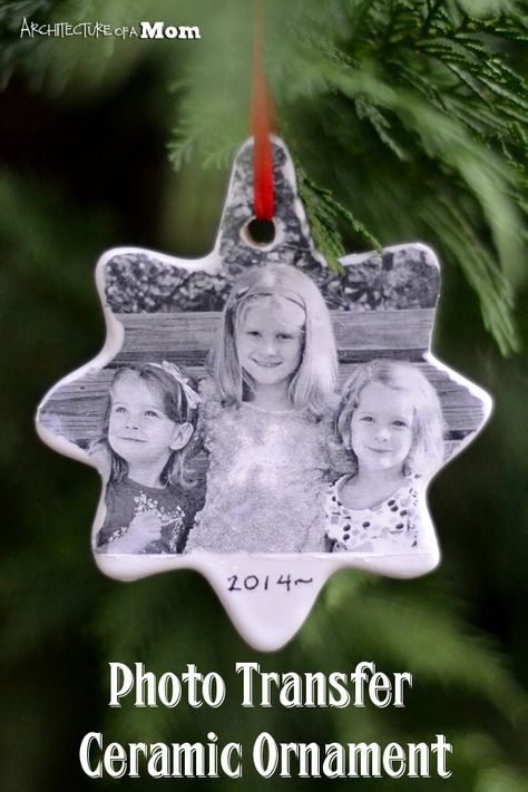 Architecture of a Mom: Photo Transfer Ceramic Ornament Senior Ornaments, Diy Photo Ornaments, Picture Ornaments, Diy Bricolage, Photo Transfer, Ornament Ideas, Photo Charms, Christmas Ornaments Homemade, Photo Ornaments