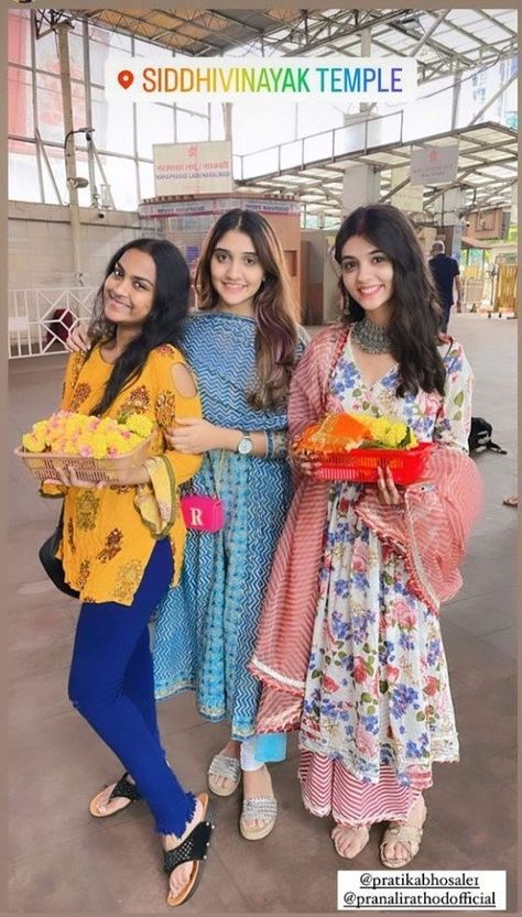 Tejasvi Prakash, Pranali Rathod, Latest Dress Design, Ganpati Decoration, Fashion Capsule Wardrobe, Hairstyles For Layered Hair, Cotton Kurti Designs, Self Portrait Poses