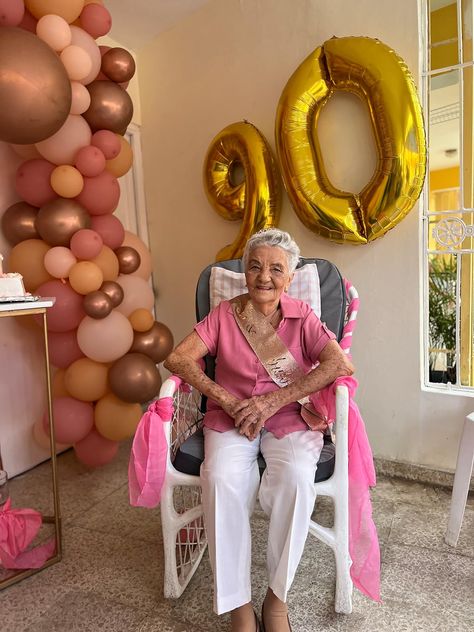 Looking for ideas on how to decorate for a 90th birthday party? Click this link for a list of everything used to make my grandmother's day a little extra special 90th Birthday Party Ideas, Grandmas Birthday Party, 90th Birthday Decorations, 90th Birthday Party, 90th Birthday Parties, Grandmother Birthday, Moms Birthday, 90's Birthday Party, Mom's Birthday