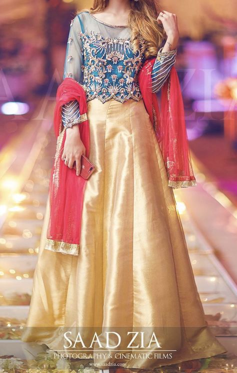 Golden Lehnga Combination, Sky Blue Lengha, Groom's Sister, Blue Lengha, Wedding Fancy, Shadi Dresses, Velvet Dress Designs, Frock Fashion, Pakistani Wedding Outfits