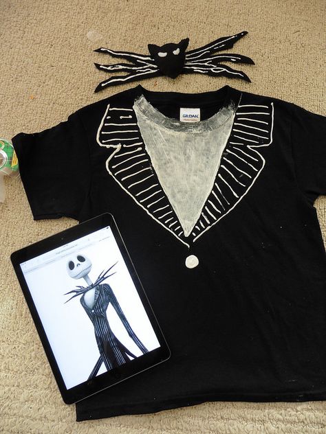 Diy Jack The Skeleton Costume, Jack Skellington Diy, Skeleton Costume Kids, Diy Jack Skellington Costume, Jack Costume, Halloween Run, Disney Costumes Diy, Moldes Halloween, Jack Skellington Costume