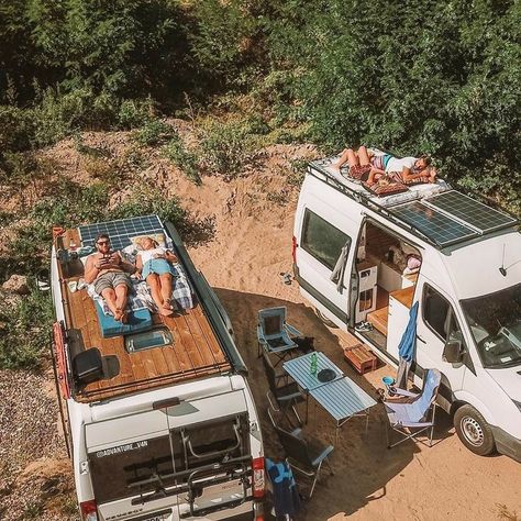 Kombi Motorhome, Camper Van Life, Interior Boho, Bus Living, Kombi Home, Van Conversion Interior, Combi Volkswagen, Campervan Life, Build A Camper Van