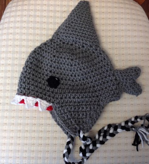 shark Crochet Shark Hat Free Pattern, Shark Crochet Hat, Crochet Shark Hat, Shark Beanie, Crochet Cardigan Tutorial, Crochet Shark, Shark Hat, Yarn Organization, Crochet Fairy