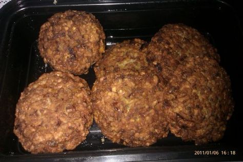 Oatmeal Patties Recipe Oatmeal Patties Vegetarian, Oatmeal Patties, Vege Burgers, Veggie Meat, Vegetarian Entree, Vegan Ribs, Oatmeal And Eggs, Vegetarian Meat, Savory Oatmeal