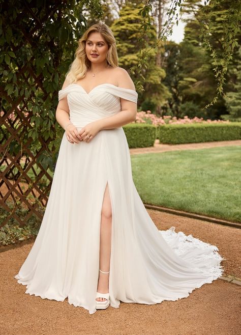 Plus Size Chiffon Wedding Dress, Off The Shoulder Wedding Dress Plus Size, Off The Shoulder Lace Wedding Dress, Curve Wedding Dresses, Wedding Dress With Skirt, Wedding Dresses Curvy, Fantasy Wedding Dress, Dramatic Wedding Dress, Teal Beach