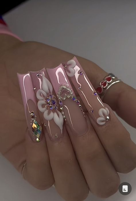 Rosary Nails, Quinceanera Nails, Super Cute Nails, Hard Nails, Long Acrylic Nail Designs, Glow Nails, Pretty Gel Nails, Classy Acrylic Nails, Unique Acrylic Nails