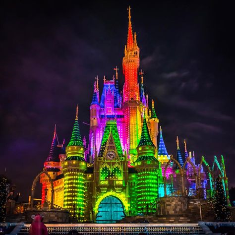 Cinderella Castle During "Wishes". Aesthetic Rainbow Pictures, Rainbow Castle, Rainbow Promise, Rainbow Flags, Aesthetic Rainbow, Best Christmas Toys, Cinderella's Castle, Disneyland Castle, Rainbow Pictures