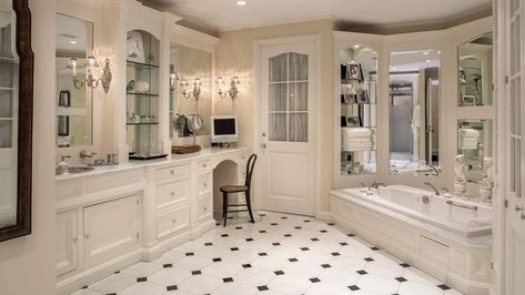 paris and nicky hilton’s childhood home hits the market Paris Hilton House, Patrick Ahearn Architect, Patrick Ahearn, Perfect Bathroom, Dream Bath, Nicky Hilton, Bathroom Inspo, Luxury Homes Dream Houses, Sims House