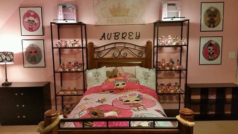 LOL Surprise Dolls Bedroom for little girls Lol Room, Surprise Wallpaper, Pink Kids Bedrooms, Wallpaper Decor Bedroom, Wallpaper For Bedroom, Lol Doll, Lol Surprise Dolls, Blue Bedroom Decor, Bedroom Red