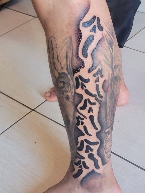 #CoolTattoos #TattooArt #InkMaster #TattooDesigns #InkedUp #TattooLovers #InkInspiration #TattooIdeas #CreativeInk #TattooStyle Hustle Tattoo Stencil, Tattoo Connection Ideas, Poltergeist Tattoo, Hood Tattoo For Men, Whole Tattoo, Cartoon Tattoo Ideas, Arm Tattoos Drawing, Leg Sleeve Tattoos, Chicano Tattoos Sleeve