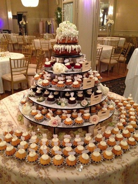 Nothing Bundt Cakes Bundt Cakes Wedding, Nothing Bundt Cakes Wedding, Crazy Wedding Cakes, Wedding Cupcake Display, Wedding Cake Display, Nothing Bundt, Mini Wedding Cakes, Nothing Bundt Cakes, Mini Bundt Cakes