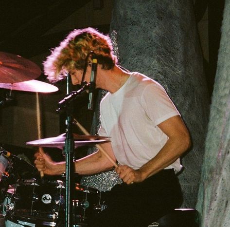 Drums, Hair, Red