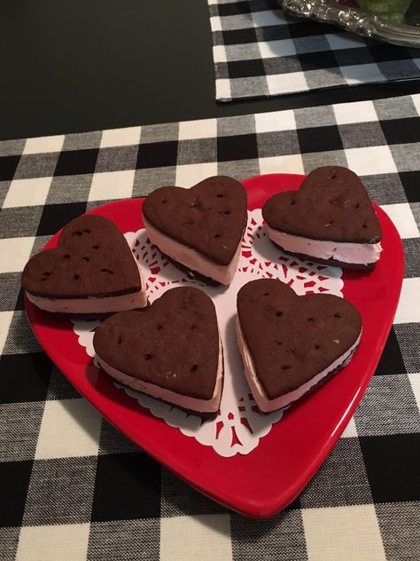 Valentine strawberry ice cream sandwiches Ice Cream Sandwich Aesthetic, Strawberry Ice Cream Sandwich, Wipped Cream, Valentine Strawberries, Ice Cream Cookie Sandwich, Ice Cream Sandwiches, Cream Sandwich, Heart Cookies, Strawberry Ice Cream