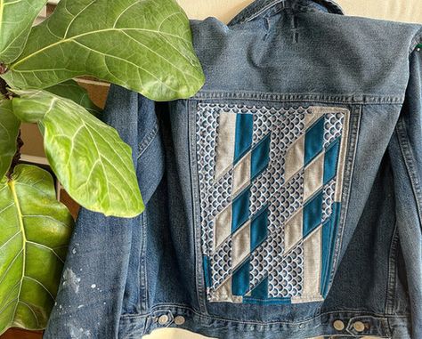 Denim Jacket Quilt Back, Quilt Block On Denim Jacket, Quilt Denim Jacket, Quilted Jean Jacket, Sewing Upcycle, Quilted Denim Jacket, Learn To Quilt, Jean Jacket Diy, Clothing Refashion