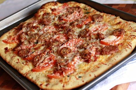 Pioneer Woman's Pizza Crust Pioneer Woman Pizza, Easy Pizza Crust, Food Network Recipes Pioneer Woman, Perfect Pizza Dough, Pizza Dough Recipe Easy, Best Pizza Dough, Easy Pizza Dough, Pizza Calzones, Pizza Crust Recipe