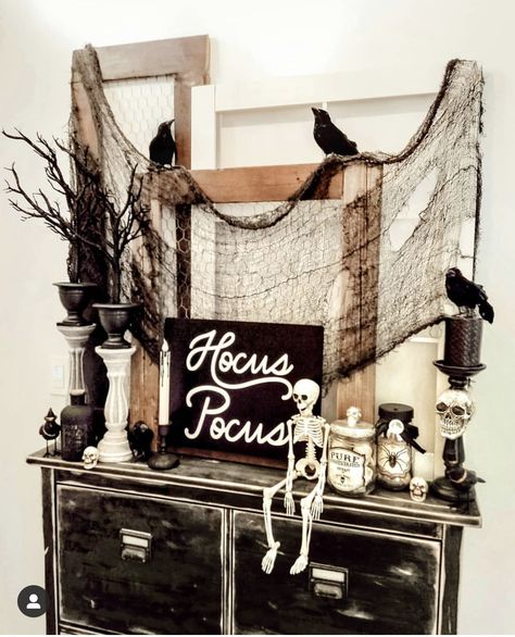 Gross Candy, Stomach Bug, Farmhouse Halloween, Door Entrance, 2 Am, In My Room, Halloween Inspo, Style Deco, Theme Halloween