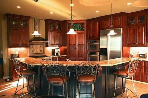 . Large Stove, Cherry Wood Kitchen Cabinets, Kitchen Flooring Ideas, Curved Kitchen Island, Cherry Wood Kitchens, Kitchen Dark, Curved Kitchen, Shiplap Backsplash, Black Island