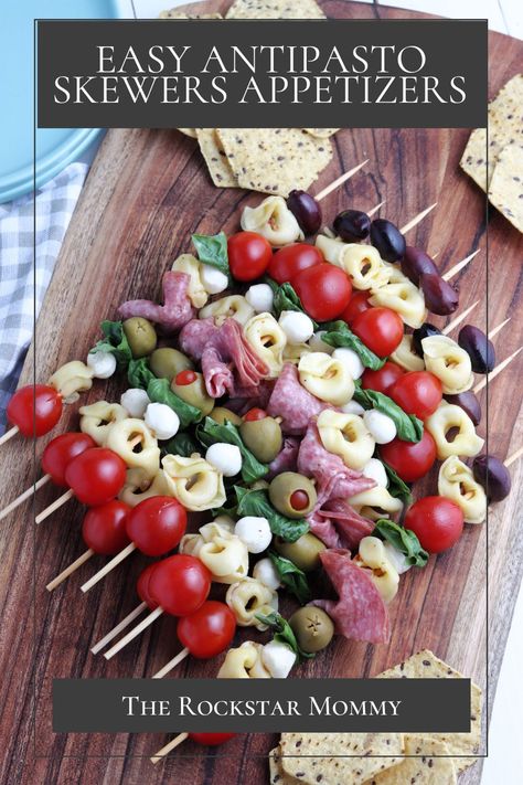 These Antipasto Skewers Appetizers offer you something a little more sophisticated this holiday while being incredibly easy to assemble! Antipasto Skewers Appetizers, Skewer Recipes Appetizers, Skewer Ideas, Skewers Appetizers, Easy Antipasto, Antipasto Recipes, Mediterranean Recipes Healthy, Antipasto Skewers, Skewer Appetizers