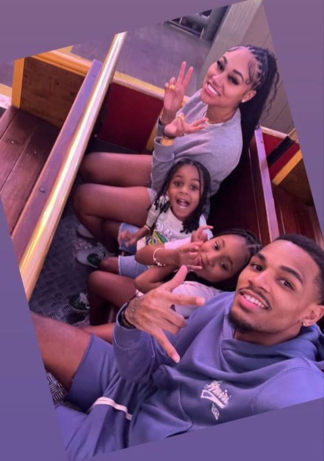 Cute Black Family Pictures, Cute Family Pictures, Mommy And Baby Pictures, Life Goals Future, Black Relationship Goals, Mommy Goals, Black Love Couples, Black Couples Goals, Cute Relationship Photos