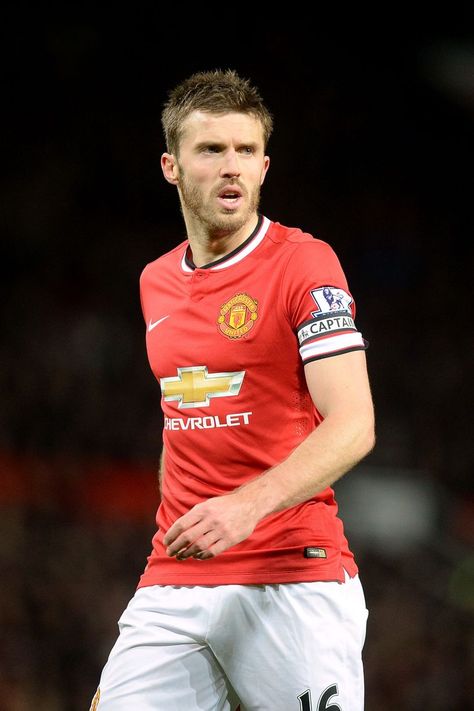 Manchester United 2 Stoke City 1: Michael Carrick (No16) Michael Carrick, Hot Rugby Players, Cute Football Players, Hunks Men, Manchester United Football Club, Rugby Men, Stoke City, Sports Boys, Manchester United Football