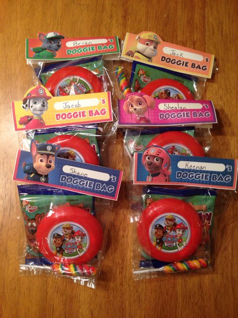 Paw Patrol Goody Bag Ideas, Paw Patrol Goodie Bags, Classroom Birthday Treats, Paw Patrol Favors, Paw Patrol Party Favors, Paw Patrol Gifts, Sweetie Cones, Paw Patrol Birthday Theme, Classroom Birthday