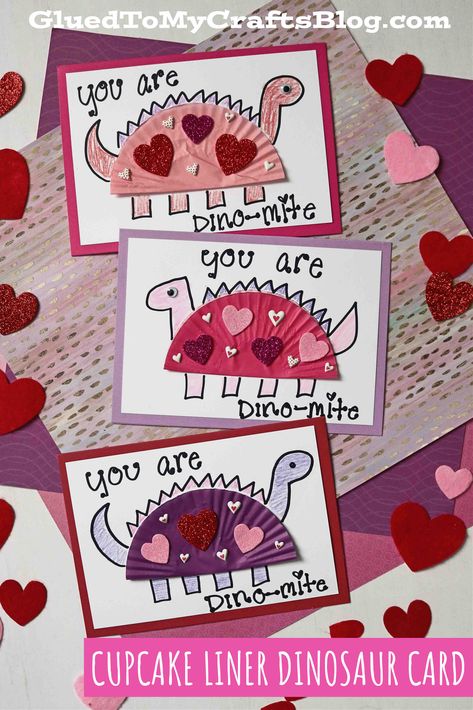 You can easily write messages like "You are DINO-MITE" or "You make my heart SAUR!" in the inside! Diy Kid Valentine Cards, Cupcake Liner Valentine Crafts, Interactive Valentine Cards Diy, Valentine Cards Handmade Simple Kids, Valentines Cards Handmade Kids, K5 Crafts, Valentine’s Day Cards Diy, Valentine Cards Diy, Easy Valentine Cards