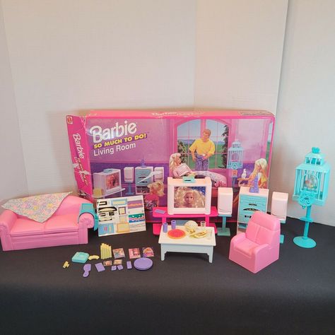 Barbie So Much To Do, 2000s Barbie Furniture, Barbie Living Room, Barbie Nostalgia, Barbie Land, I Know Everything, Barbie Playsets, Barbie 90s, Baby Barbie