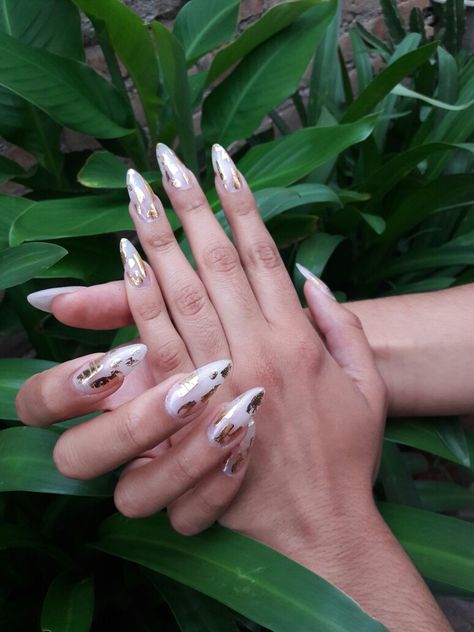 Foil nails Foil Nails, Cool Nail Designs, Silver Foil, Nails Nails, Almond Nails, Fun Nails, Nail Inspo, Ongles, Foil