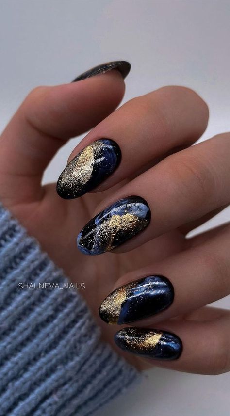 Blue Marble Nails, Navy Blue Nail Designs, Blue Gold Nails, Nails Marble, Navy Nails, Navy Blue Nails, Marble Nail, Marble Nail Art, Galaxy Nails