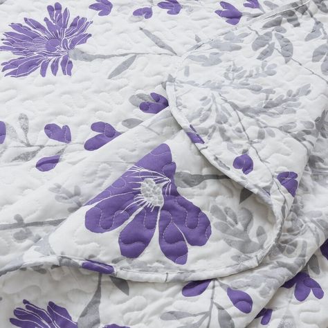 Winston Porter Amarjeet Quilt Set & Reviews | Wayfair Purple Bedspread, Purple Floral Pattern, Dark Furniture, Summer Quilts, Lightweight Quilt, Quilted Sham, Floral Quilt, Twin Quilt, King Quilt