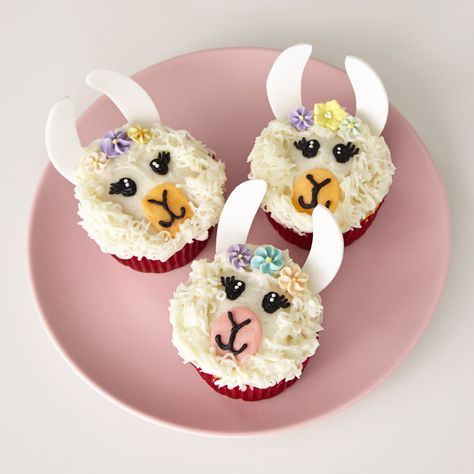 Lovely Llama Cupcakes | Hallmark Ideas & Inspiration Llama Cupcakes, Alpaca Birthday Party, Lama Cake, Three Esta Birthday Party, Llama Cakes, Easy Easter Cupcakes, Display Cupcakes, Childrens Cupcakes, Easter Cupcakes Easy