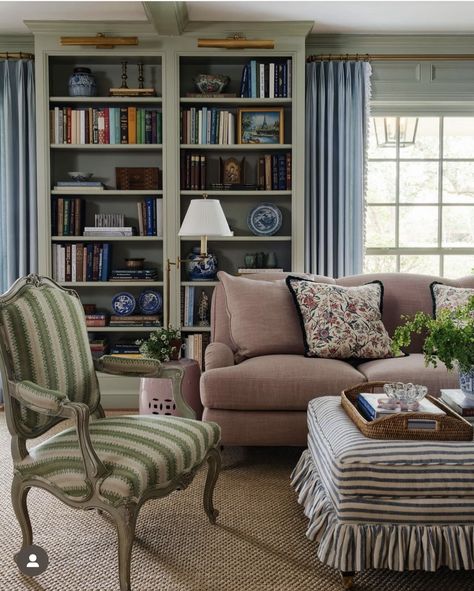 Katie Davis Design, English Cottage Living Room, Katie Davis, Cozy Home Library, Living Room Built Ins, Narrow Living Room, Chinoiserie Blue, Room Blue, Cottage Living Rooms