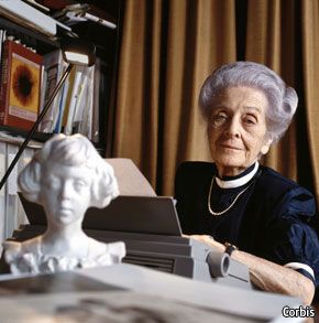 Rita Levi-Montalcini saw her theories sniffed at in 1950-60s & went on to win a Nobel Prize in 1986. She defied her father by going to medical school; she defied the fascists who barred her from academia by setting up a lab in her bedroom; she braved a move to St. Louis where she worked until she retired in 1979; slept 5 hours a night, 1 meal a day, continued working long after retirement, only to discover nerve growth factor that revolutionized our thinking about nerves. Rita Levi Montalcini, Going To University, Phenomenal Woman, Influential Women, Marie Curie, Growth Factor, Creative Images, Nobel Prize, Great Women