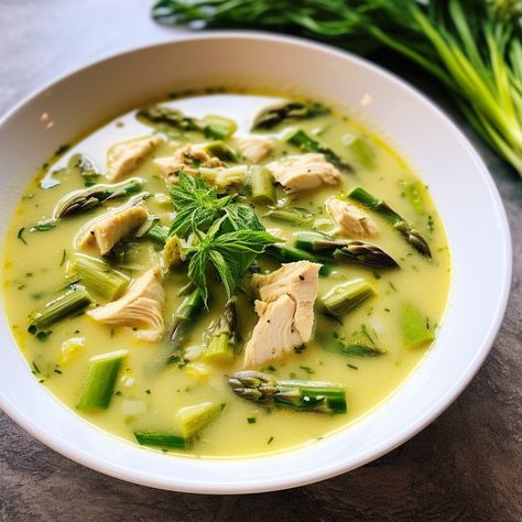 Chicken Soup Asparagus Soup With Asparagus, Gourmet Comfort Food, Asparagus Soup, Chicken Asparagus, Fresh Asparagus, Delicious Chicken, Keto Chicken, Diet Keto, Hearty Meals