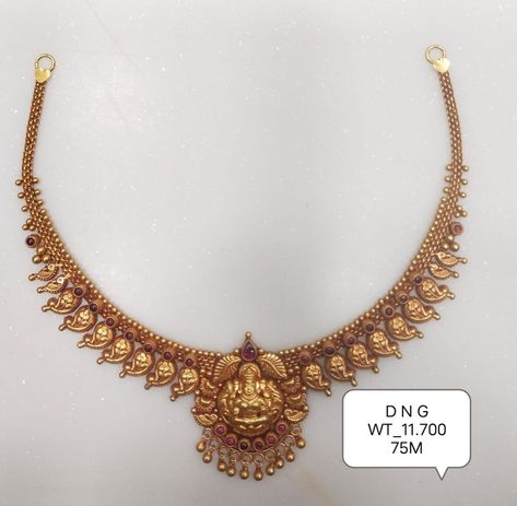 10grams Gold Necklace Designs, Short Gold Necklace, Pretty Gold Necklaces, Indian Gold Necklace Designs, Fashion Jewelry Necklaces Gold, Simple Necklace Designs, Mango Necklace, Kids Gold Jewelry, Small Earrings Gold