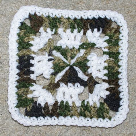 camo afghan square Camo Granny Square, Crochet Afghan Squares, Pixel Crochet Blanket, Crochet Box Stitch, Camo Gifts, Crocheted Squares, Afghan Squares, Crochet Mug Cozy, C2c Crochet Blanket