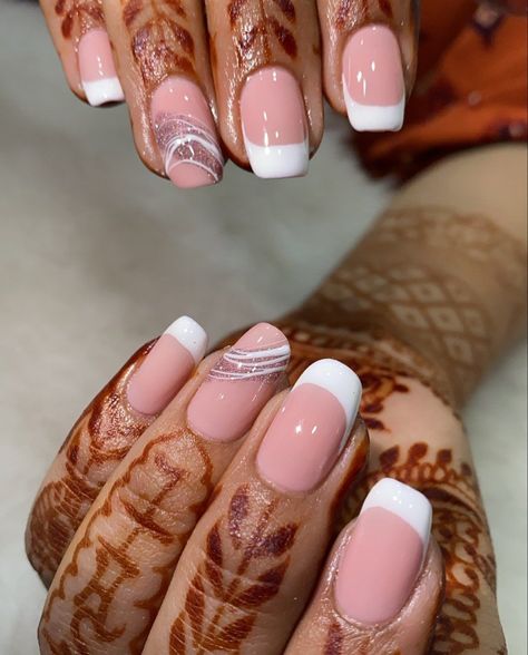 Bridal Gel Extension Nails, Latest Nail Art Designs For Wedding, Bridal Simple Nails, Extention Nail Ideas, Nailart Designs Latest Fashion, Marriage Nails Art Designs, Nail Extension Designs For Wedding, Latest Nail Extensions Designs, Nails Extension Designs