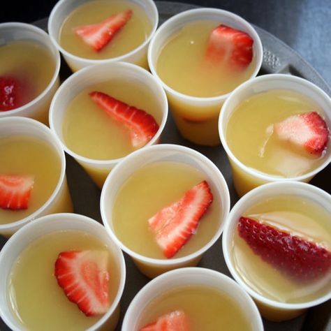 Mimosa Shots, Mimosa Jello Shots, Mimosa Jelly, Bachelorette Jello Shot Ideas, Bachelorette Jell-o Shots, Jell-o Shots With Malibu Rum, Best Jello Shots, Jell O, Jello Pudding Shots