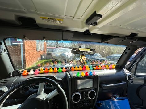 Jeep Wrangler Ducking, Jeep Wrangler Duck, Ducking Jeep Ideas, Jeep Ducks On Dash Ideas, Jeep Duck Display Ideas, Jeep Rubber Ducks, Rubber Ducks For Jeeps, Jeep Ducks On Dash, Ducked Jeep