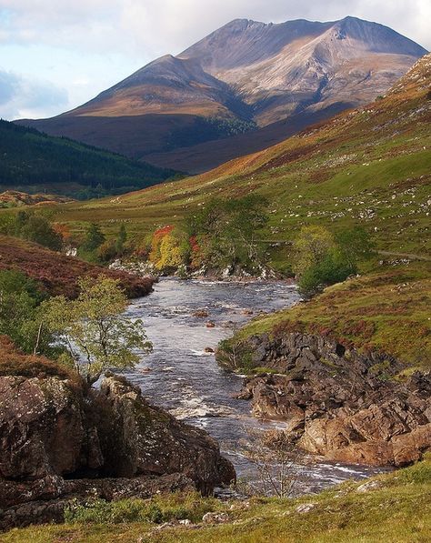 Scotland Highlands, Adventure Vacation, Scottish Landscape, England And Scotland, Destination Voyage, Scotland Travel, Scottish Highlands, Nature Landscape, Beautiful Landscapes