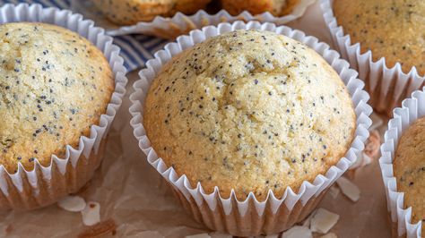 Poppyseed Muffin Recipe, Almond Muffins Recipes, Costco Muffin Recipe Copycat, Costco Copycat Muffins, Costco Copycat Recipes, Costco Poppyseed Muffins, Costco Muffins Copycat, Poppyseed Muffins Costco, Bakery Style Poppy Seed Muffins