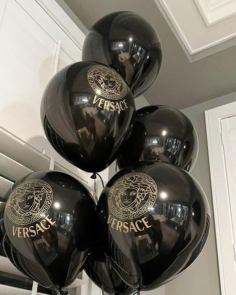 Absolutely love our inspired Versace ballons! 😍 Versace Birthday Theme, Versace Decoration Party, Versace Cake For Men, Versace Birthday Party Ideas, Versace Party Theme, Versace Theme Party Ideas, Versace Cake, Versace Party, Red Carpet Theme Party